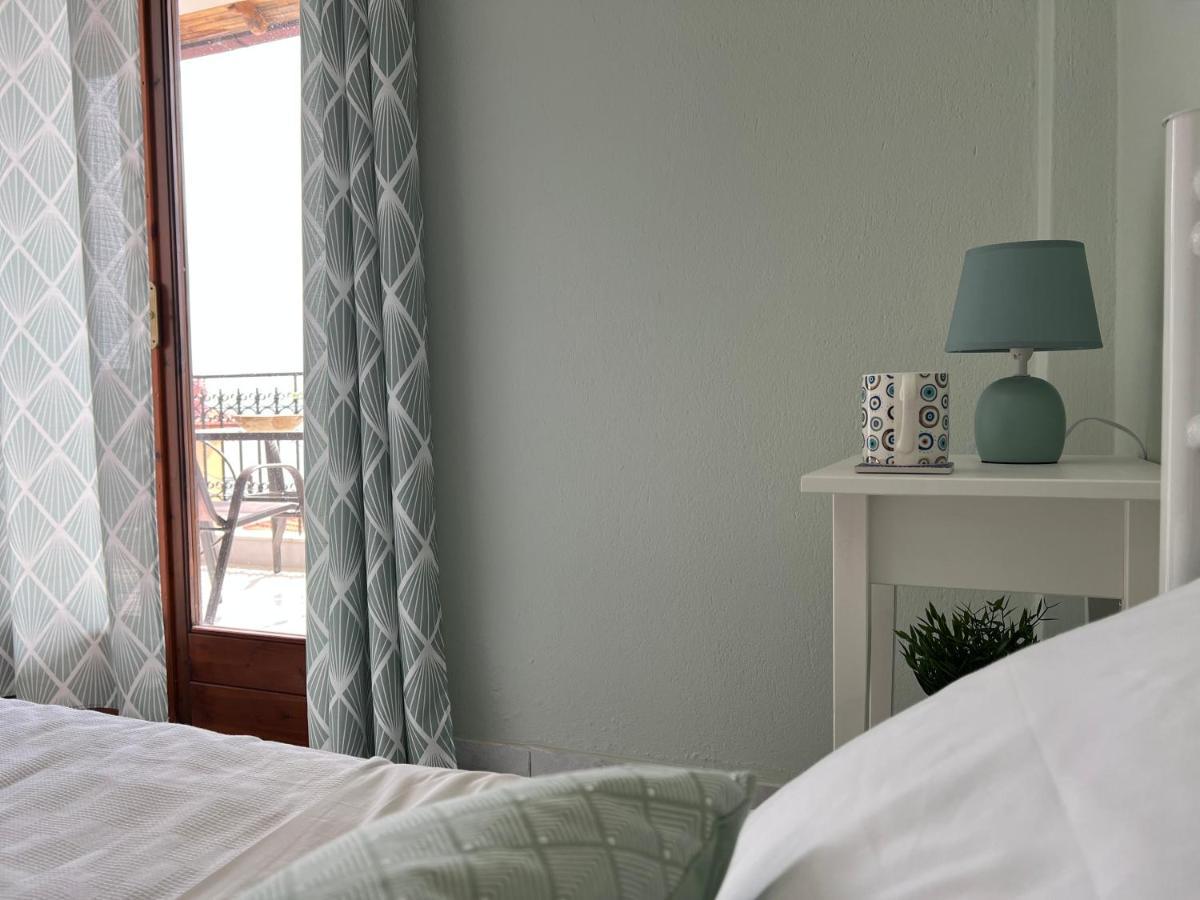 Island Boutique Apartments Пиргадикия Екстериор снимка