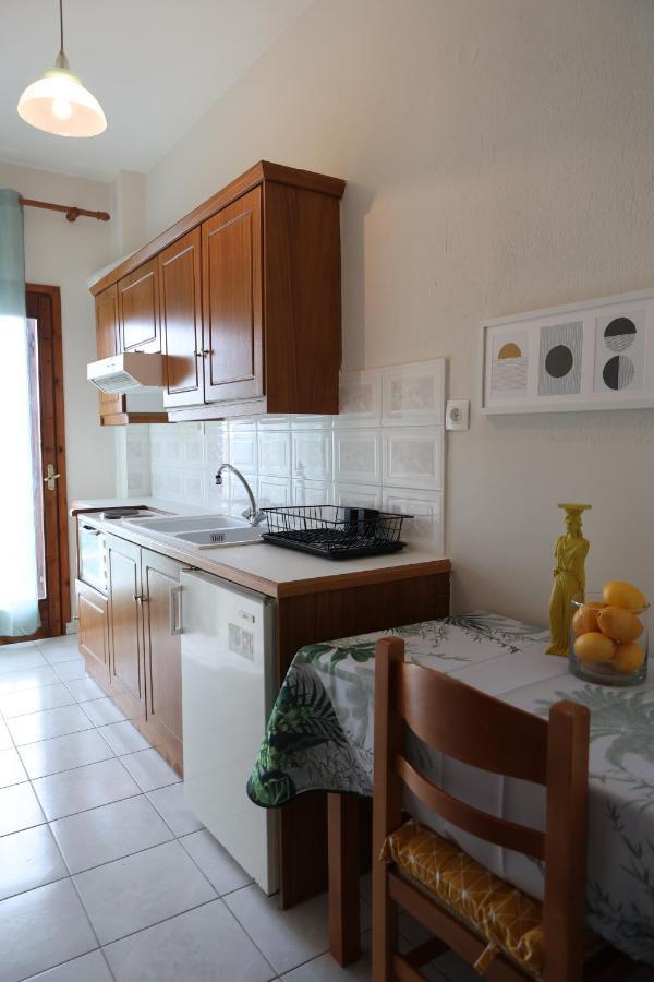 Island Boutique Apartments Пиргадикия Екстериор снимка